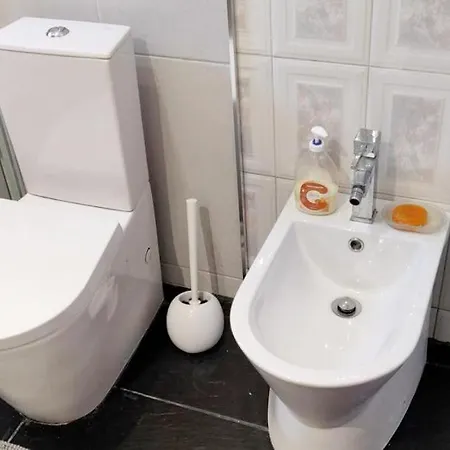 2 Bedrooms Appartement With Furnished Terrace And Wifi At Rio Tinto Apartament